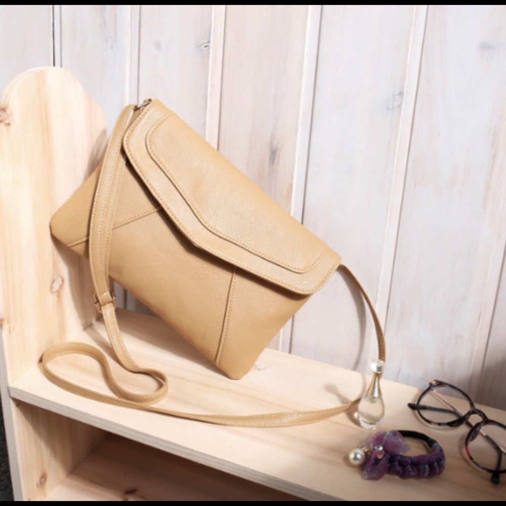 Envelope Shoulder/Crossbody Purse        NWOT